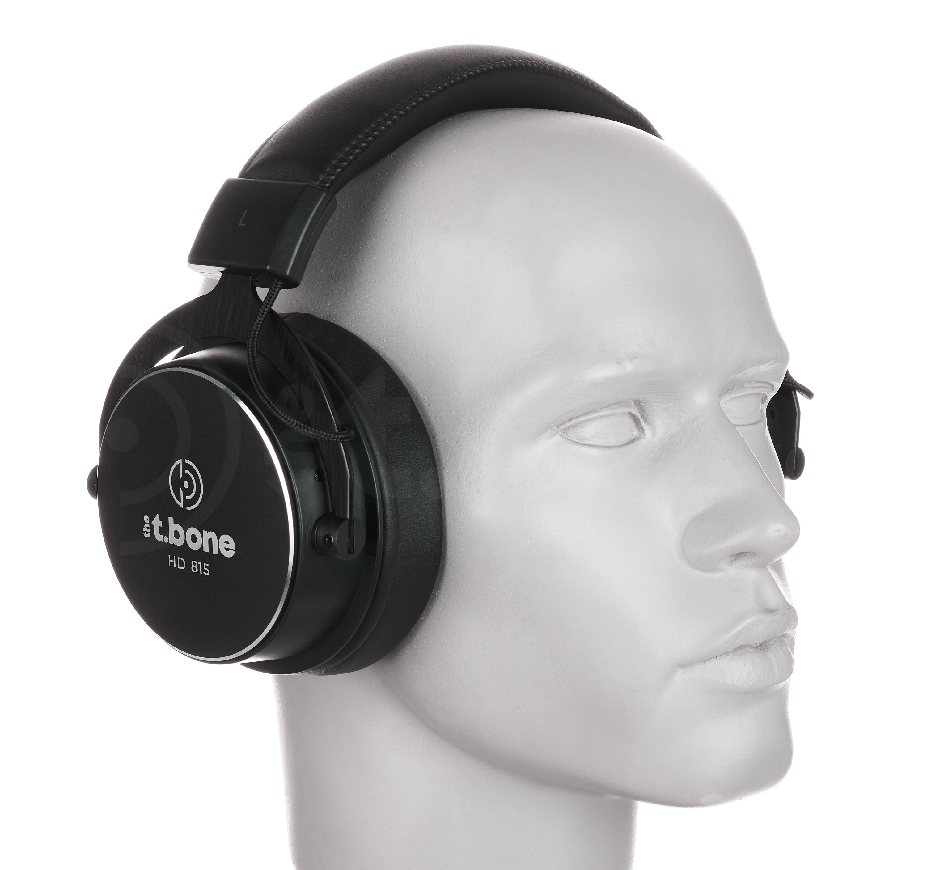 HD 815