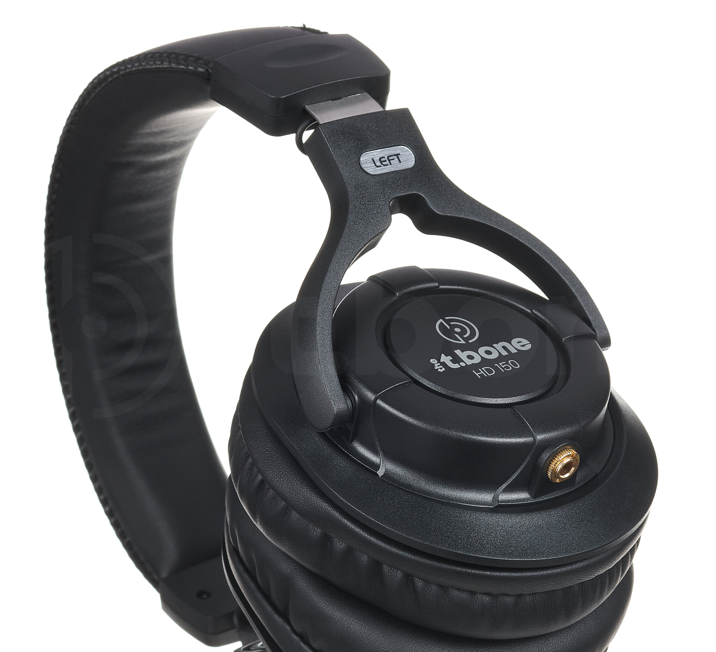 HD 150